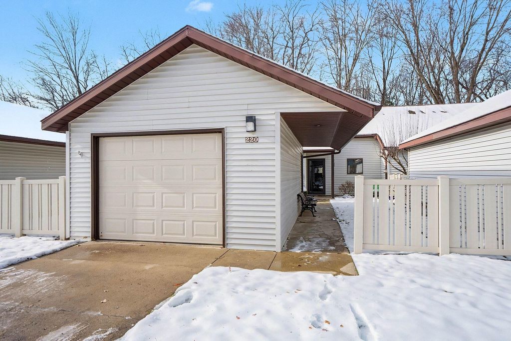 220 Christiana Drive, Niles Twp, MI 49120