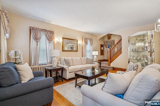 32 Fairview Place, Belleville, NJ 07109