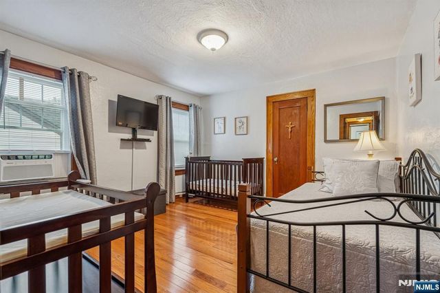 32 Fairview Place, Belleville, NJ 07109