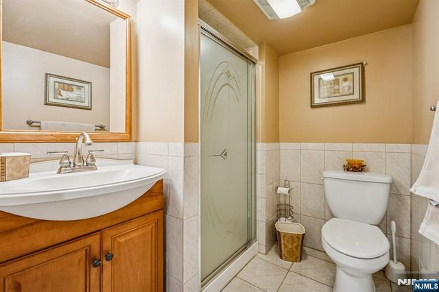 32 Fairview Place, Belleville, NJ 07109