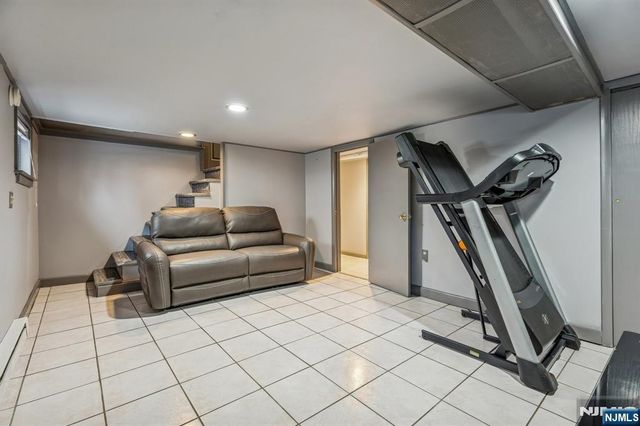 32 Fairview Place, Belleville, NJ 07109