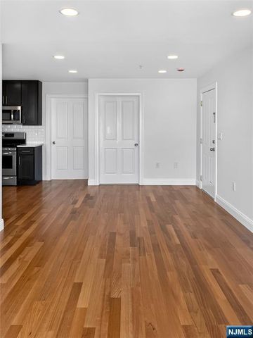 315 7th Street 601, Union City, NJ 07087