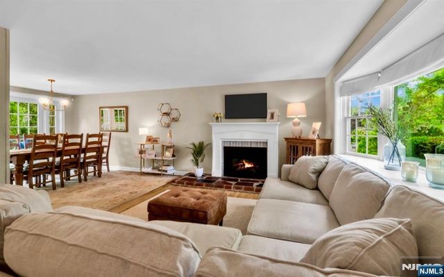 105 Bergen Avenue, Waldwick, NJ 07463