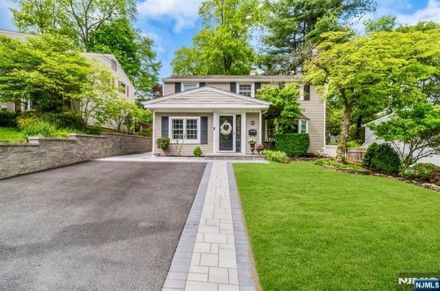105 Bergen Avenue, Waldwick, NJ 07463