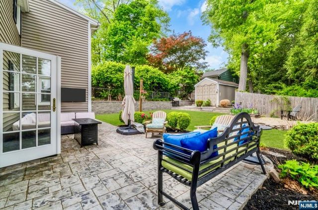 105 Bergen Avenue, Waldwick, NJ 07463