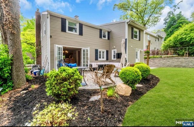 105 Bergen Avenue, Waldwick, NJ 07463