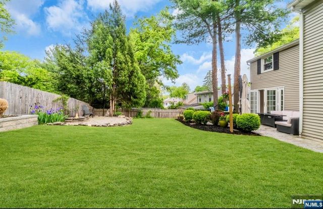 105 Bergen Avenue, Waldwick, NJ 07463