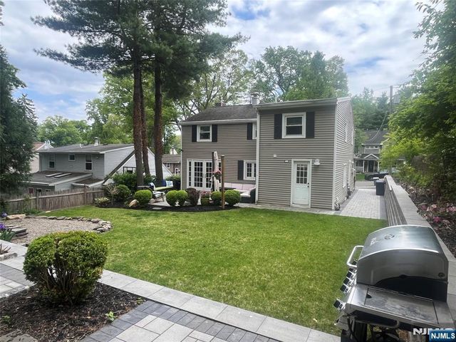 105 Bergen Avenue, Waldwick, NJ 07463