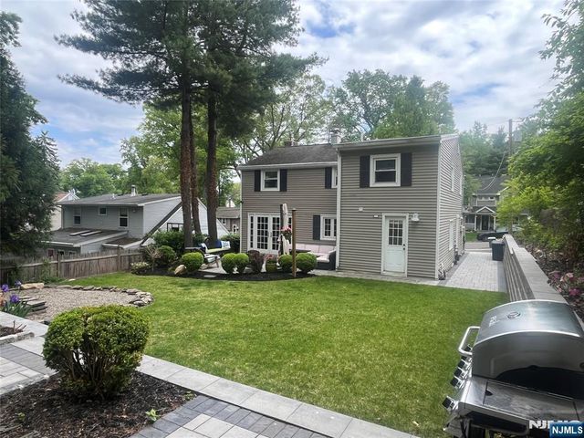 105 Bergen Avenue, Waldwick, NJ 07463