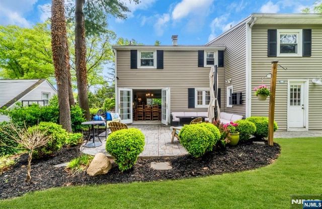 105 Bergen Avenue, Waldwick, NJ 07463