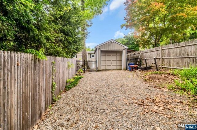 105 Bergen Avenue, Waldwick, NJ 07463