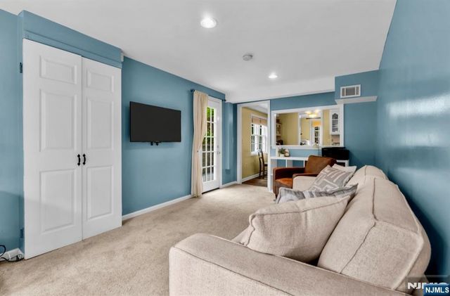 105 Bergen Avenue, Waldwick, NJ 07463
