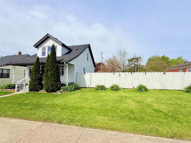 23027 Tuscany Avenue, Eastpointe, MI 48021