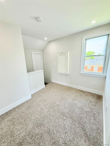 23027 Tuscany Avenue, Eastpointe, MI 48021