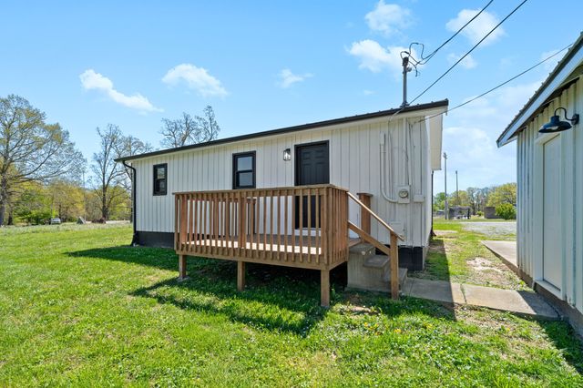 2911 Woodlawn Park Rd, Woodlawn, TN 37191
