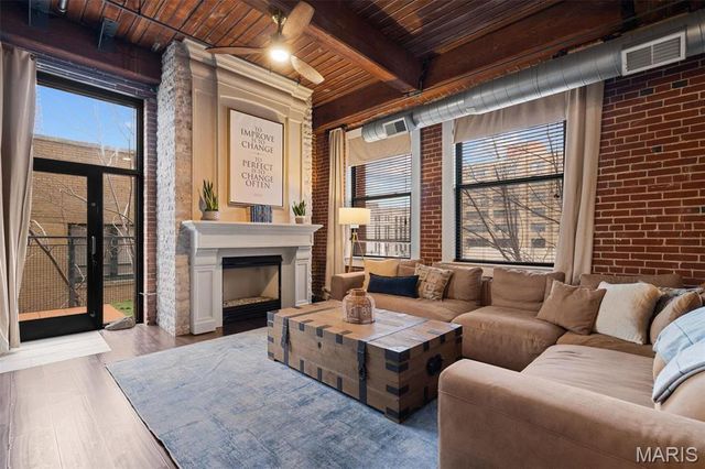 703 N 13 307, St Louis, MO 63103