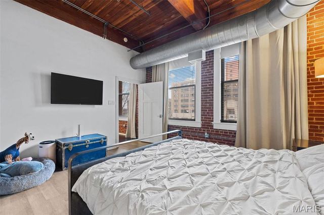 703 N 13 307, St Louis, MO 63103