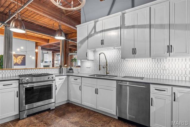 703 N 13 307, St Louis, MO 63103