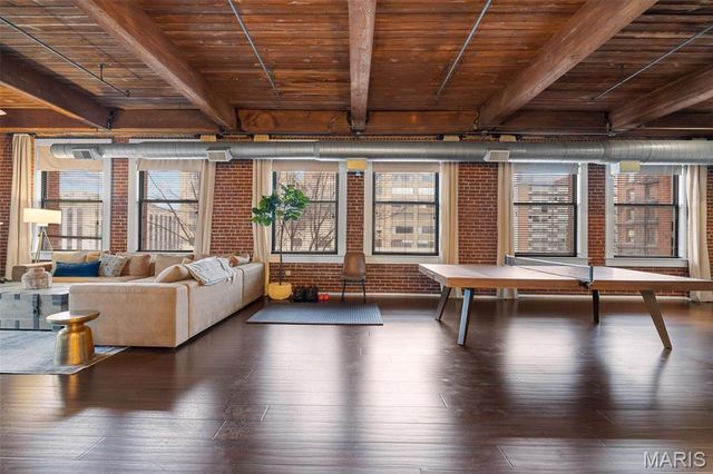 703 N 13 307, St Louis, MO 63103