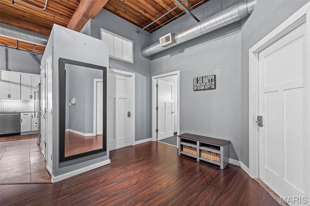 703 N 13 307, St Louis, MO 63103