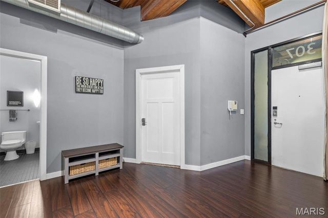 703 N 13 307, St Louis, MO 63103