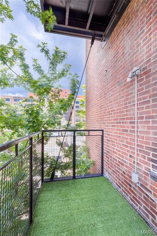 703 N 13 307, St Louis, MO 63103