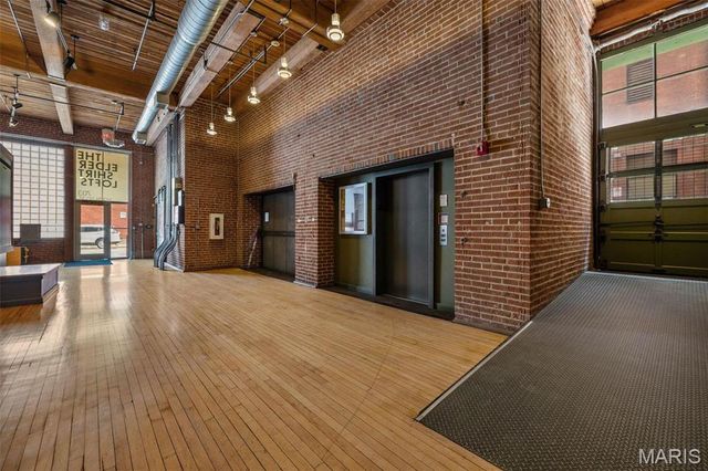 703 N 13 307, St Louis, MO 63103