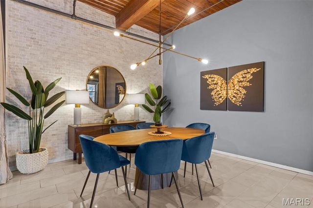 703 N 13 307, St Louis, MO 63103