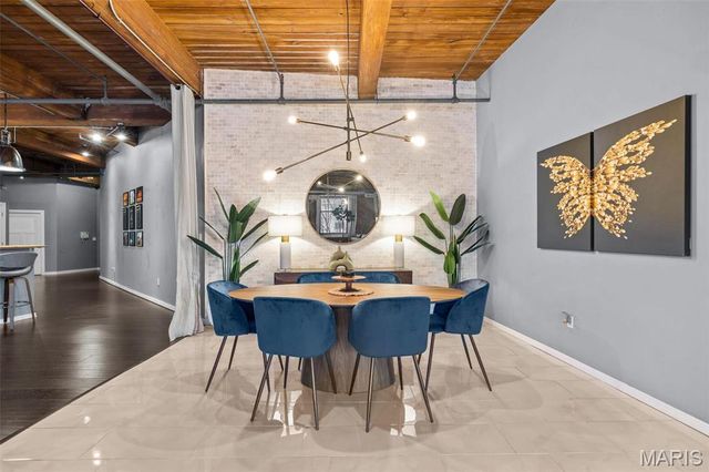 703 N 13 307, St Louis, MO 63103