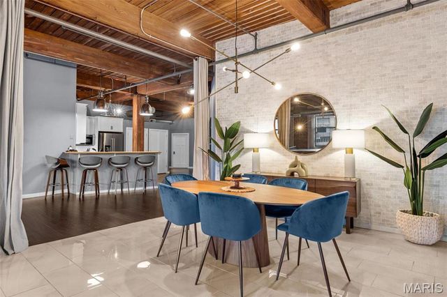 703 N 13 307, St Louis, MO 63103