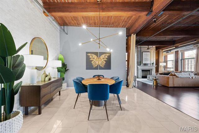 703 N 13 307, St Louis, MO 63103