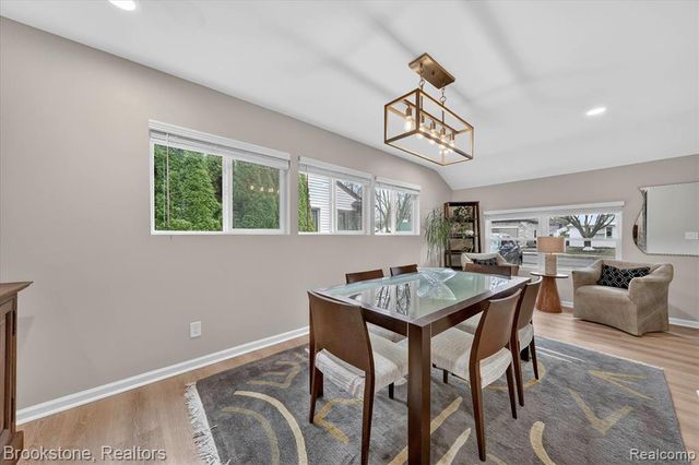 15636 Kirkshire Avenue, Beverly Hills, MI 48025