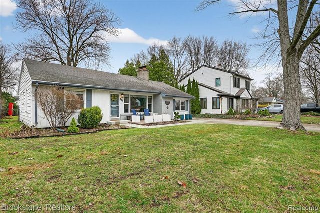 15636 Kirkshire Avenue, Beverly Hills, MI 48025