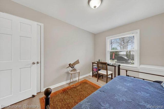 15636 Kirkshire Avenue, Beverly Hills, MI 48025