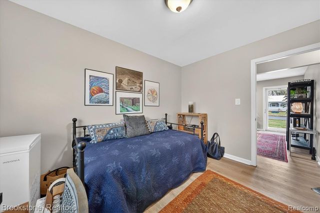 15636 Kirkshire Avenue, Beverly Hills, MI 48025