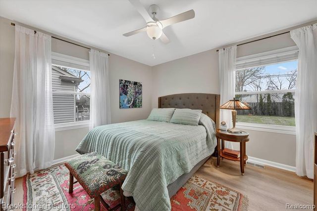 15636 Kirkshire Avenue, Beverly Hills, MI 48025