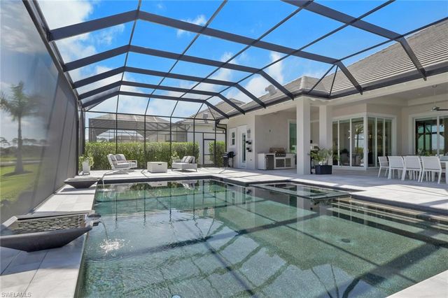 8777 Santo Domingo DR, Naples, FL 34112
