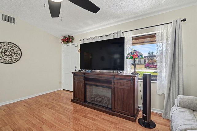 12435 ORANGEWOOD CIRCLE, Tavares, FL 32778