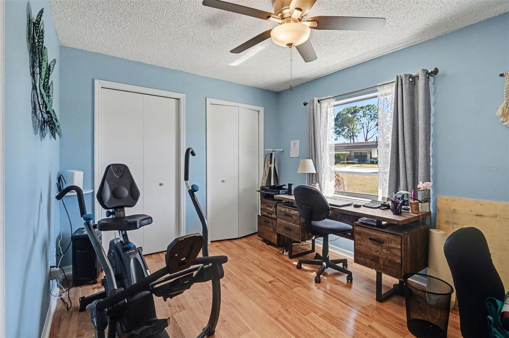 Image 23 of property listing at 12435 ORANGEWOOD CIRCLE, Tavares, FL 32778