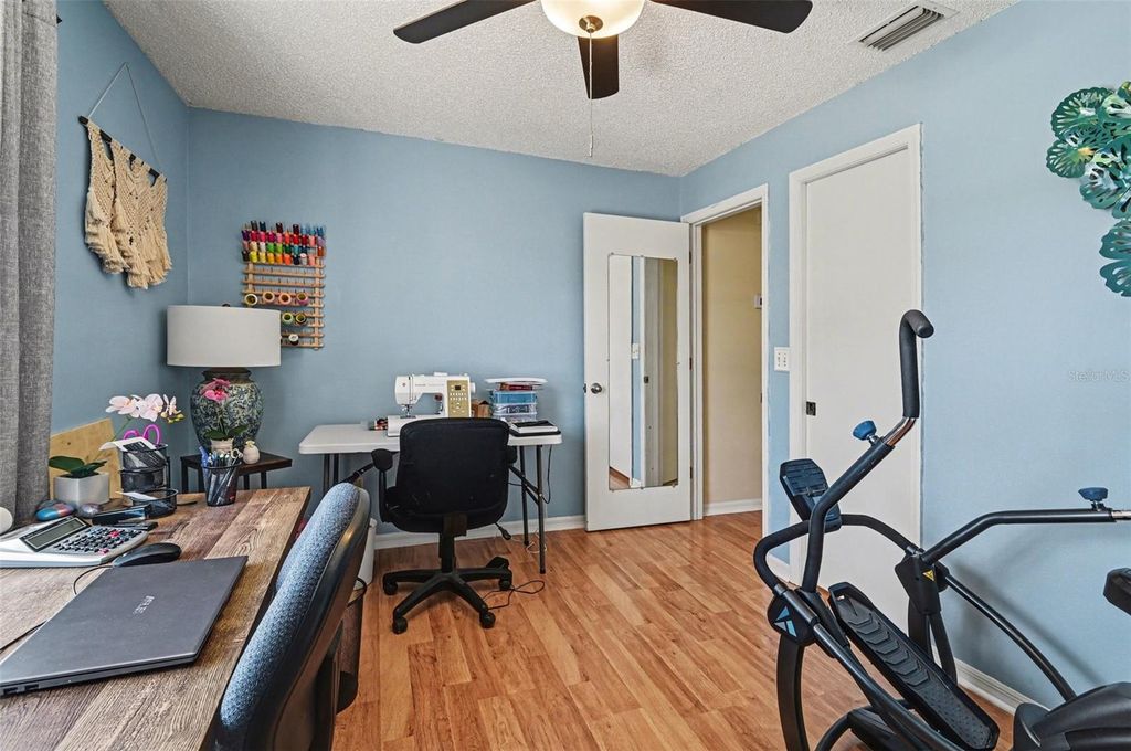 Image 25 of property listing at 12435 ORANGEWOOD CIRCLE, Tavares, FL 32778