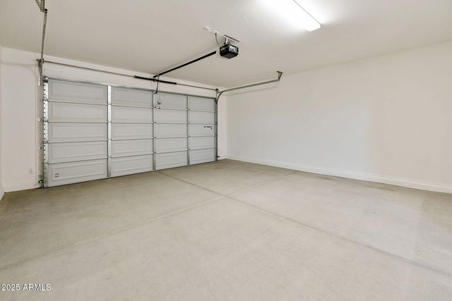 17300 W DAHLIA Drive, Surprise, AZ 85388