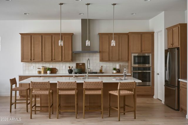 3705 E CONSTANCE Way, Phoenix, AZ 85042