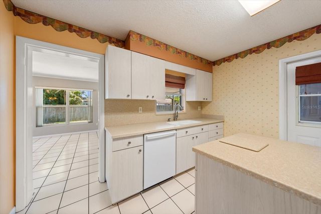 2019 KENMOORE DRIVE, Clearwater, FL 33764