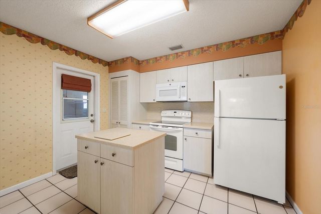 2019 KENMOORE DRIVE, Clearwater, FL 33764