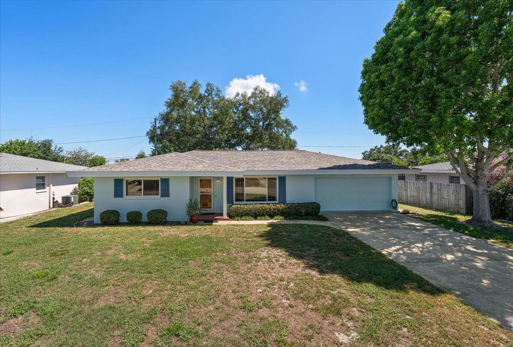 2019 KENMOORE DRIVE, Clearwater, FL 33764
