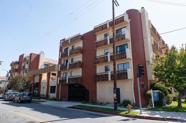 8710 Independence Avenue 307, Canoga Park, CA 91304