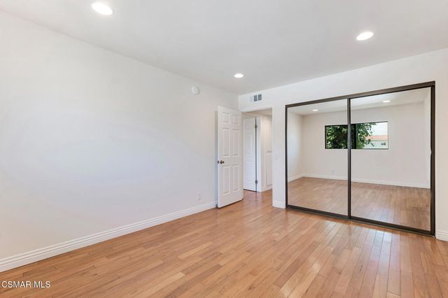 8710 Independence Avenue 307, Canoga Park, CA 91304