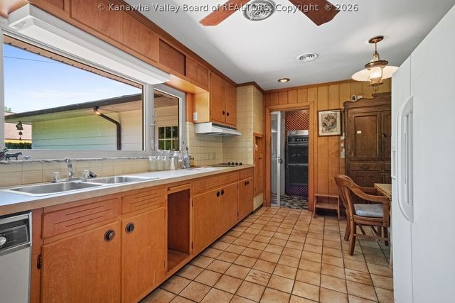 315 Dewey Drive, St Albans, WV 25177