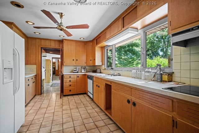 315 Dewey Drive, St Albans, WV 25177