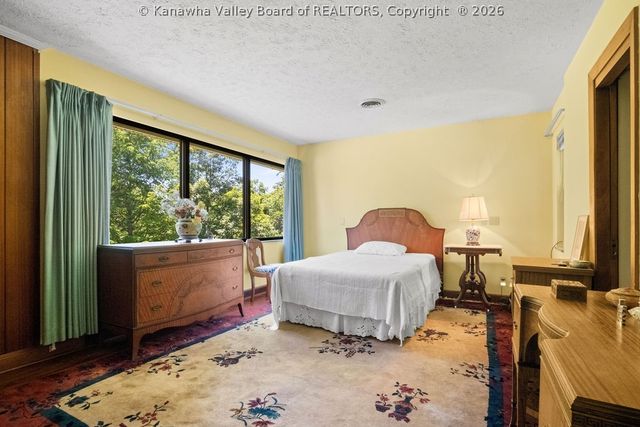 315 Dewey Drive, St Albans, WV 25177